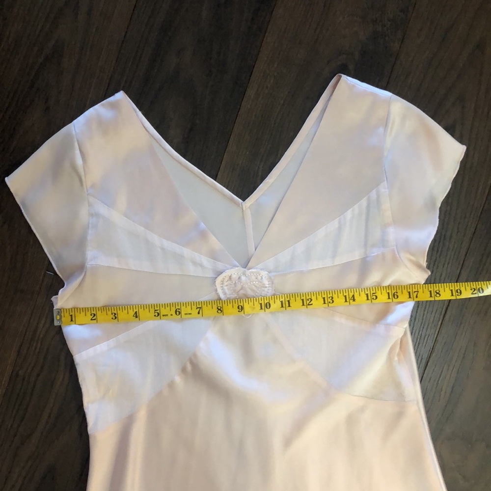 Donated!!!🚨Last chance‼️HP!!!💕Gorgeous silky top - Picture 8 of 10